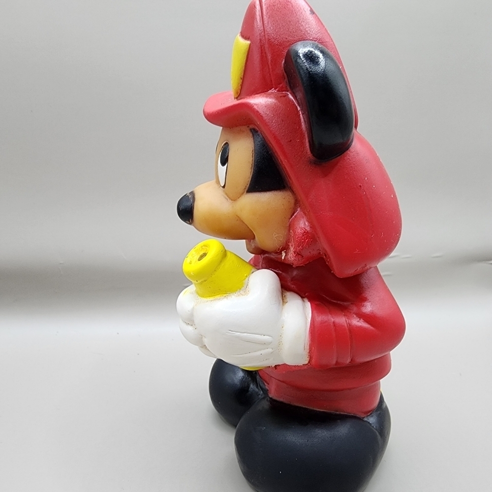 1984 Mickey Mouse 5.5" Arco Disney Fireman Water Squirter Bathtub Vintage - Picture 4 of 6